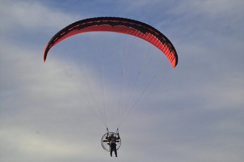 Парапланы и запасные парашюты Ю-Турн, ботинки для пара-треккинга "AirStyle" IMG01352